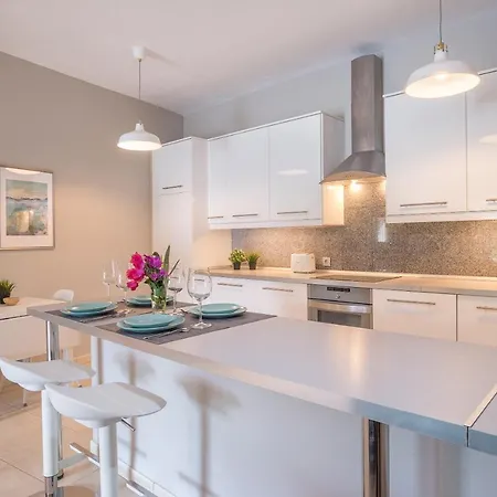 Arena Marbesa Apartman *